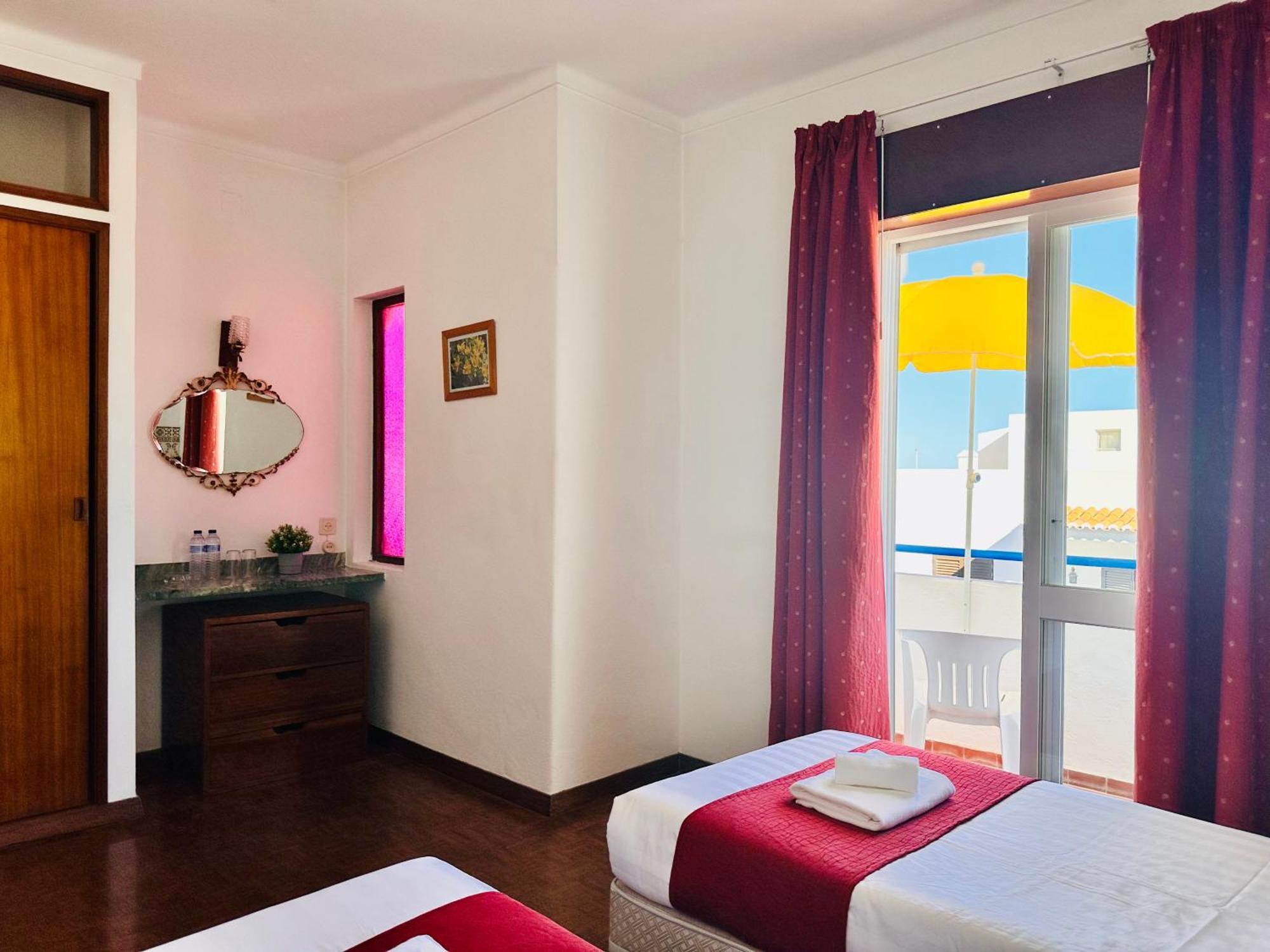 Vila Bela Hotel อัลบูเฟรา ภายนอก รูปภาพ