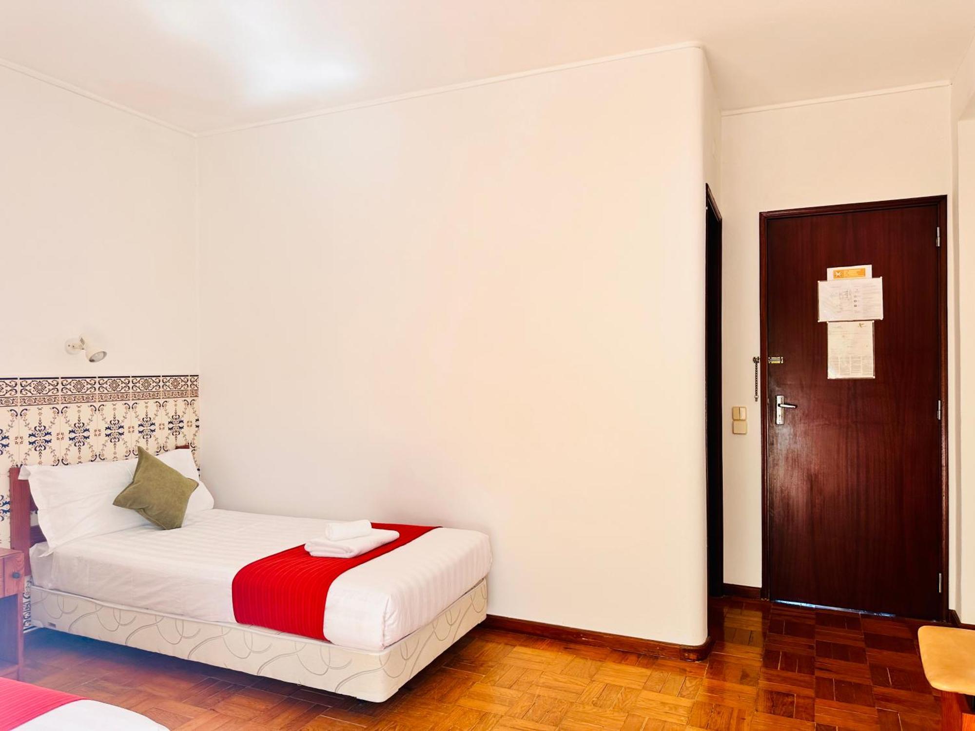 Vila Bela Hotel อัลบูเฟรา ภายนอก รูปภาพ
